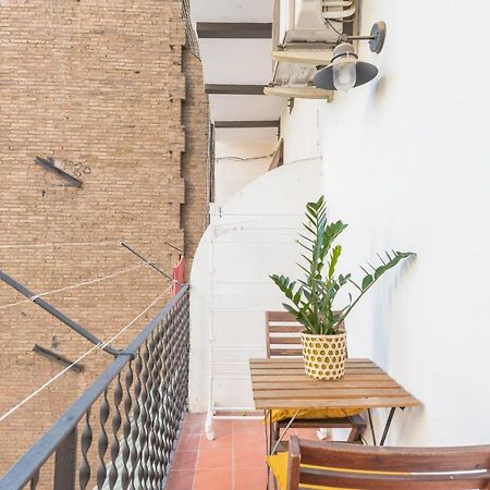 Spacious 3 Bed Apt In The Heart Of Sant Antoni Barcelona Ngoại thất bức ảnh