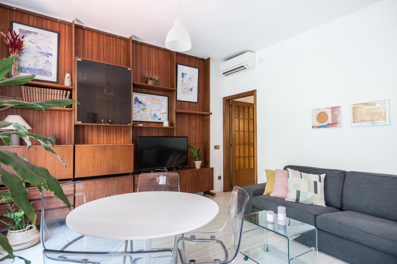 Spacious 3 Bed Apt In The Heart Of Sant Antoni Barcelona Ngoại thất bức ảnh