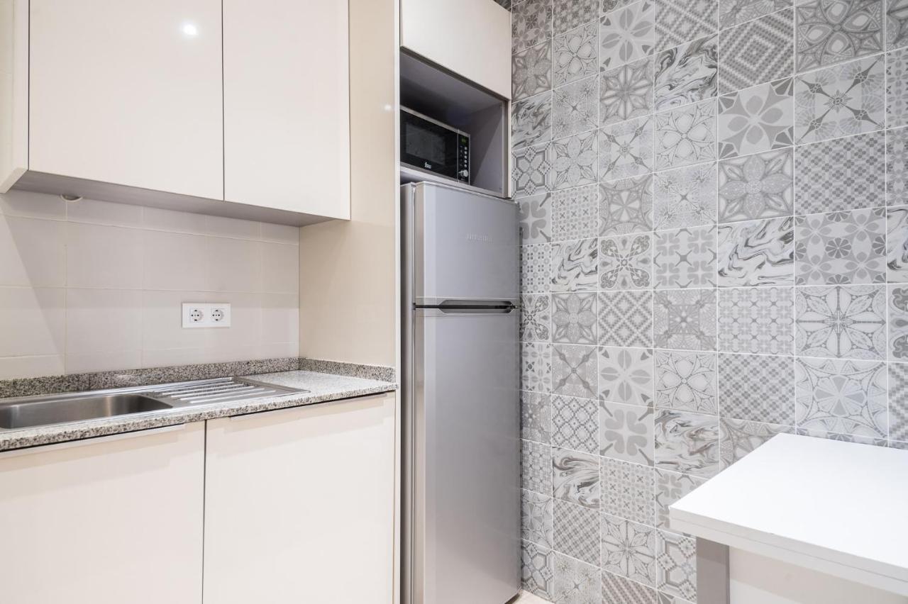 Spacious 3 Bed Apt In The Heart Of Sant Antoni Barcelona Ngoại thất bức ảnh