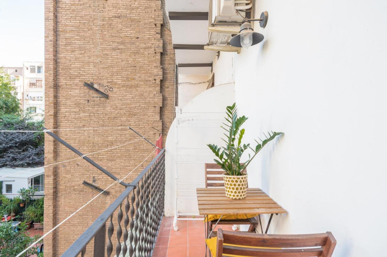 Spacious 3 Bed Apt In The Heart Of Sant Antoni Barcelona Ngoại thất bức ảnh
