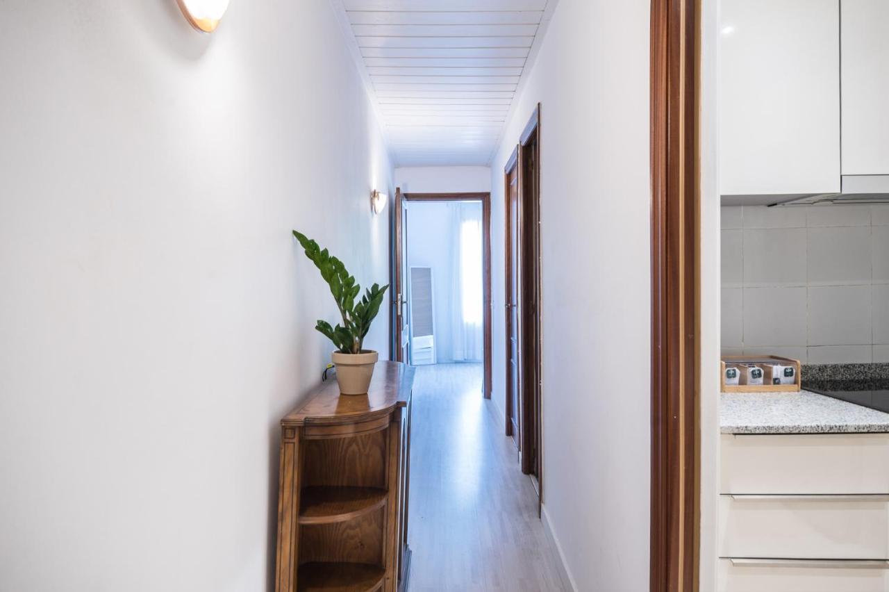 Spacious 3 Bed Apt In The Heart Of Sant Antoni Barcelona Ngoại thất bức ảnh