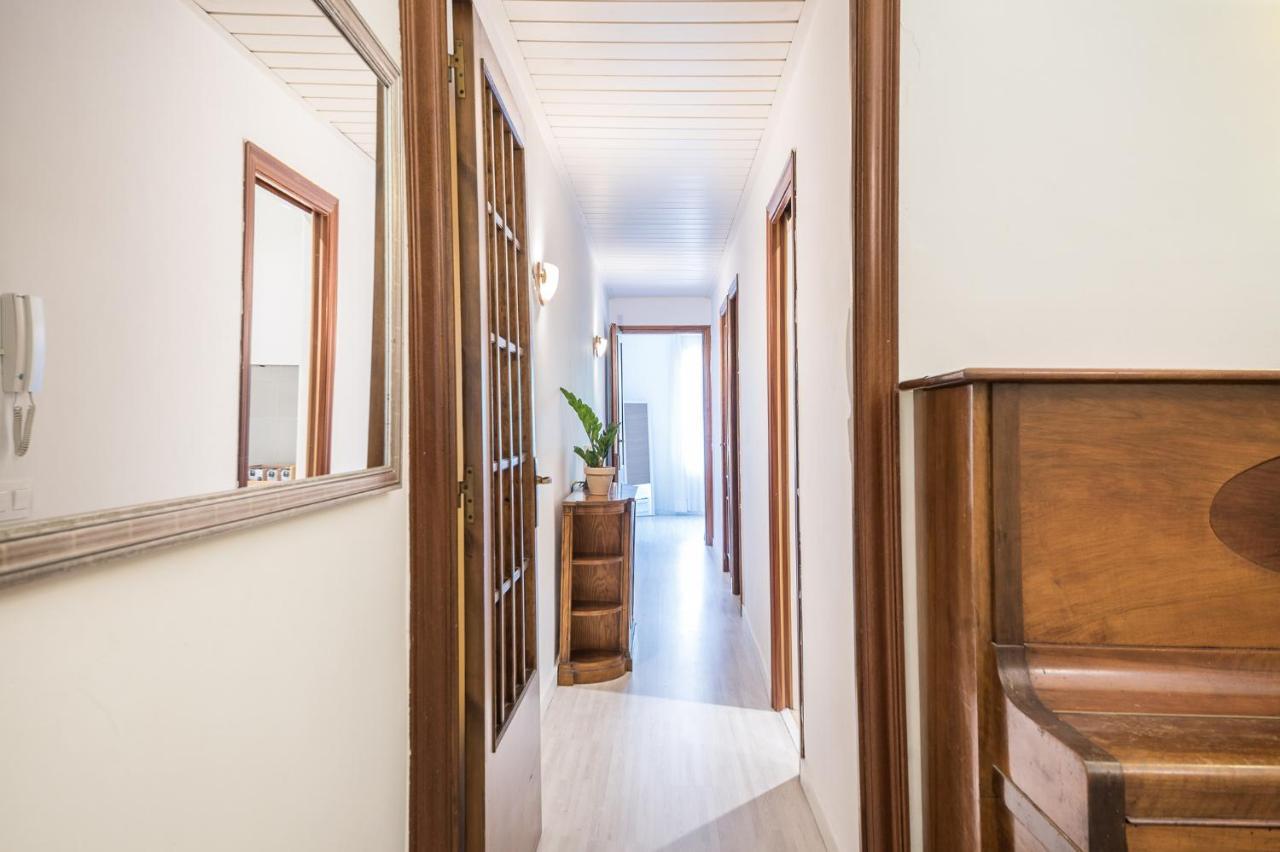Spacious 3 Bed Apt In The Heart Of Sant Antoni Barcelona Ngoại thất bức ảnh